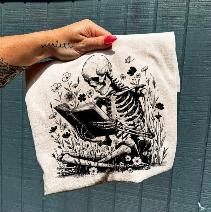 SINGLE COLOR SCREEN PRINT TRANSFER - SKELETON WITH BOOKS